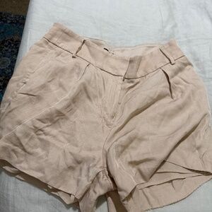 EXPRESS stylist short in Mauv color